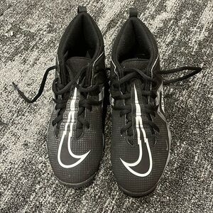 Boys baseball cleats